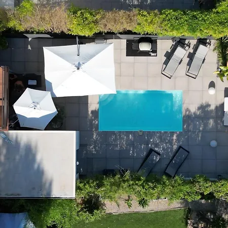 Holiday home Spacious House For 8 With Swimming Pool *