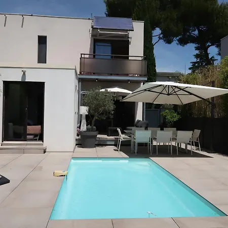 Spacious House For 8 With Swimming Pool * Antibes