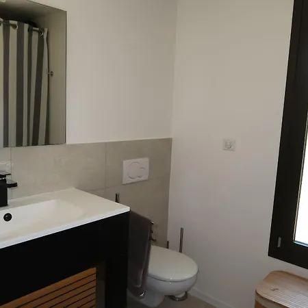 Spacious House For 8 With Swimming Pool * Antibes